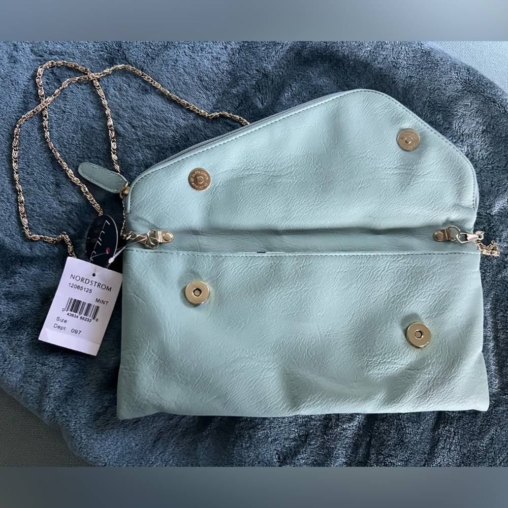 NWTs!!! LULU Clutch Purse - Picture 2 of 3